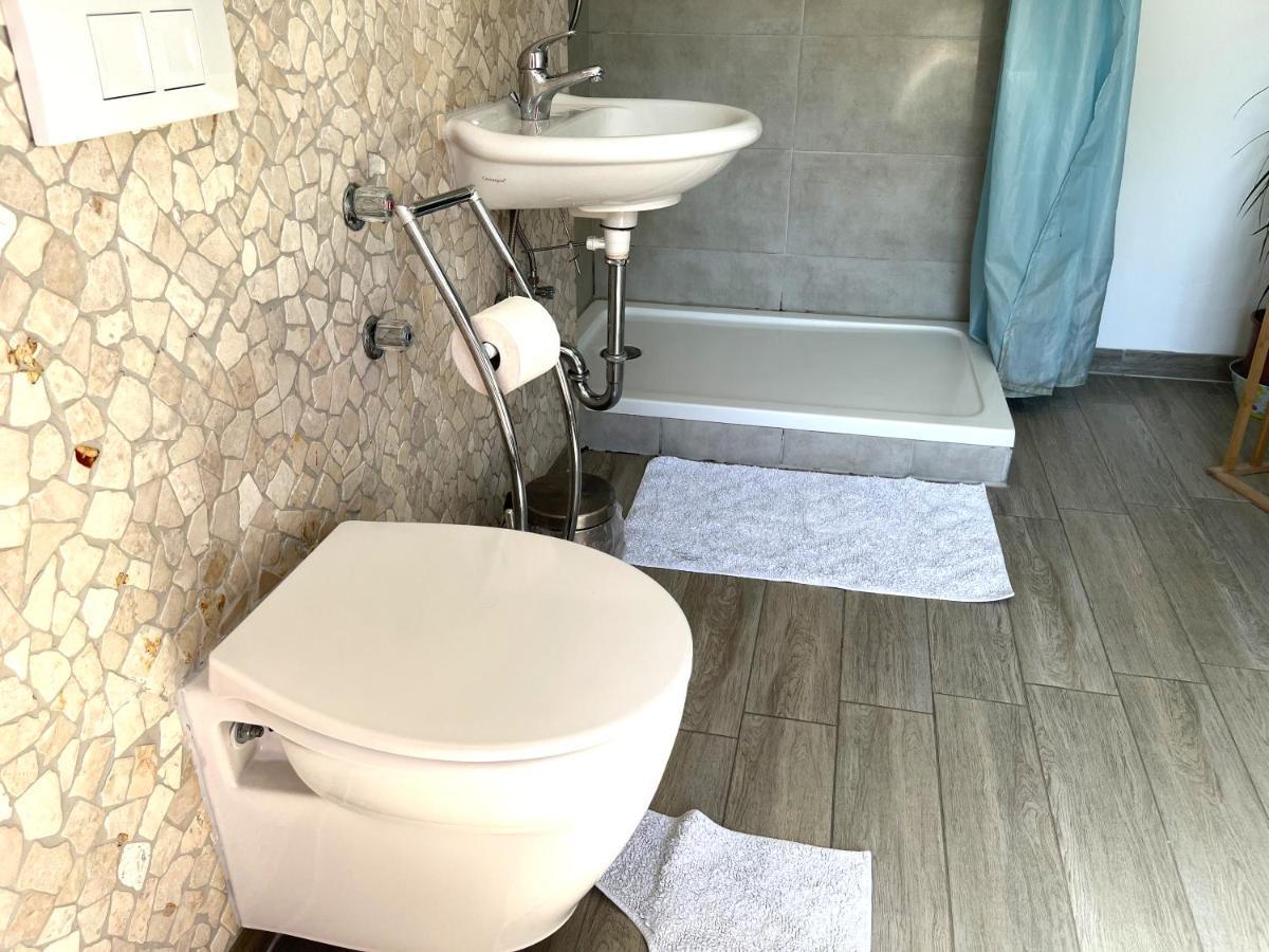 Fafa Home With Pool Έσσεν Εξωτερικό φωτογραφία